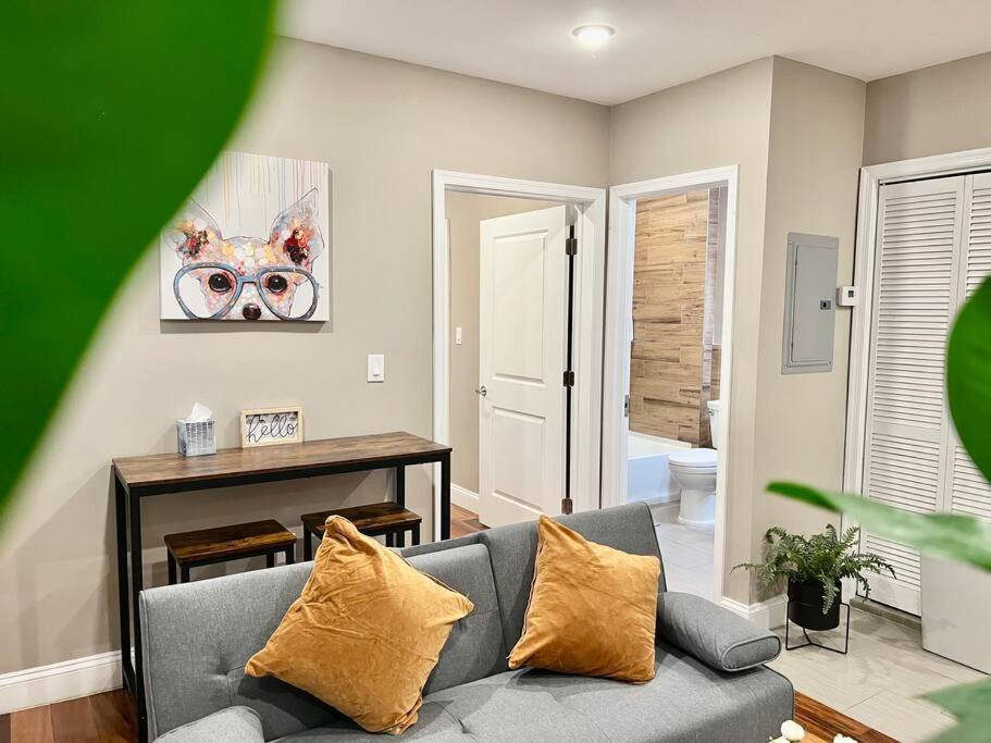 Apartment 405 Spacious And Superior 1bdr In Center Philadelphia